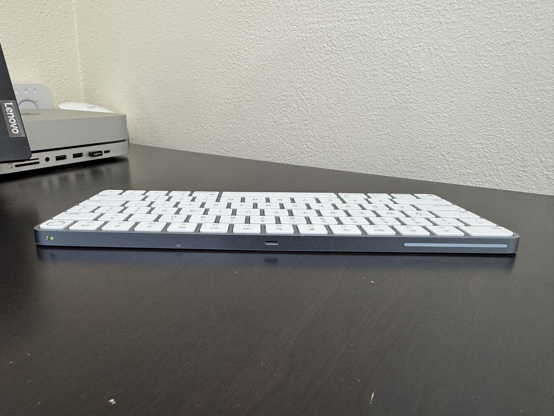 Magic Keyboard with Touch ID for Mac models with Apple silicon