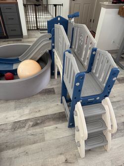 Kids indoor slide