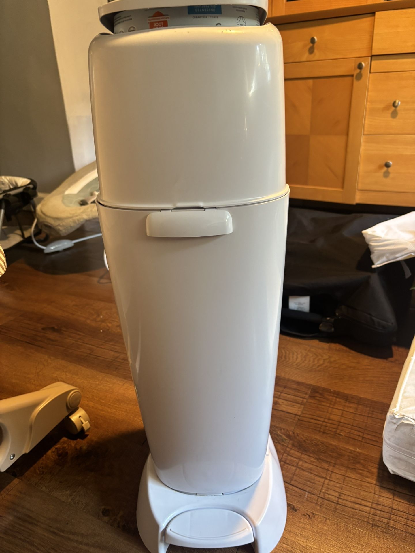 Extra large diaper genie