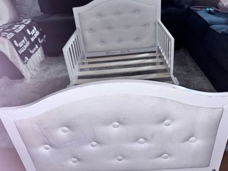 Toddler bed