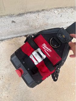 Milwaukee pack out tool bag