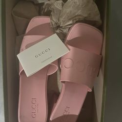 Womens Gucci sandals 
