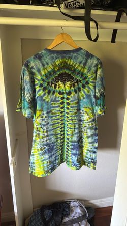 Tie-Dye Alien Graphic Shirt XL