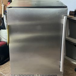 NEW Avalon Stainless Steel Beverage Refrigerator – Never Used