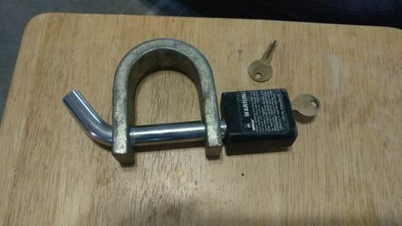 Fith wheel lock
