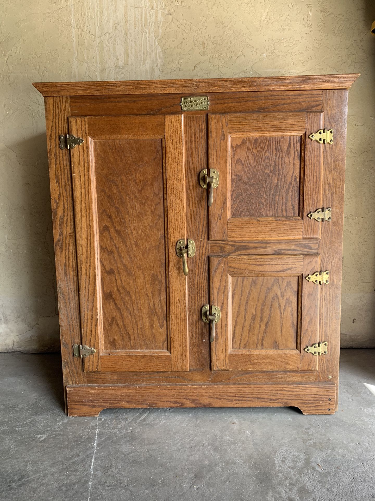 Vintage Belwood Ice Boks Co. USA Cabinet