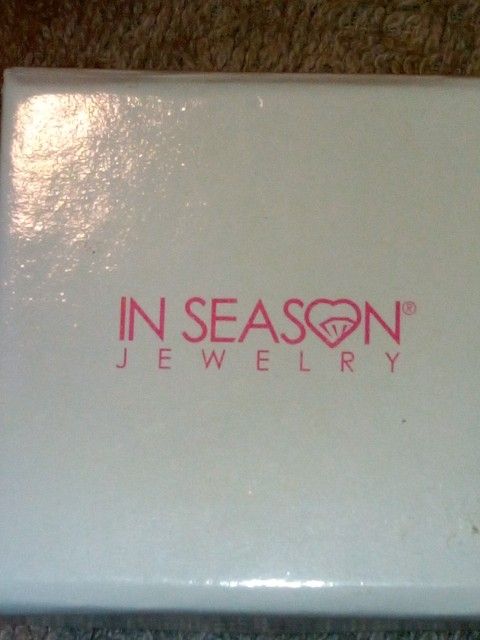 1a One Earring, One Diamond Stud Earring With Box.
