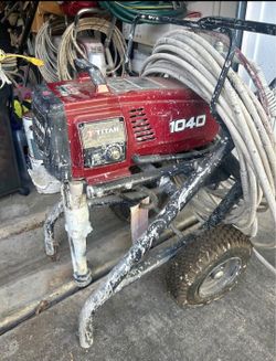 Titan impact 1040 Paint Sprayer ( Has Gun & Hose)