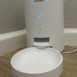 Petlibro Automatic Cat Feeder – Excellent Condition 🐾