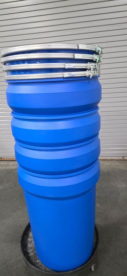 30 gallons Drums barrels Clean like new  price for a
