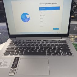 2022 Lenovo Laptop. ASK FOR RYAN. #4(contact info removed)-01