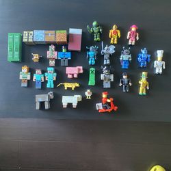 Minecraft & ROBLOX Toys for Sale in Huntington Beach, CA - OfferUp