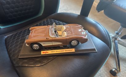 Maisto 1957 Model Corvette