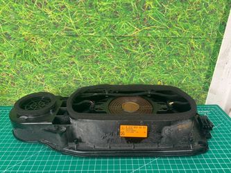 10-16 Mercedes w212 e350 Rear Audio Subwoofer Speaker Logic7