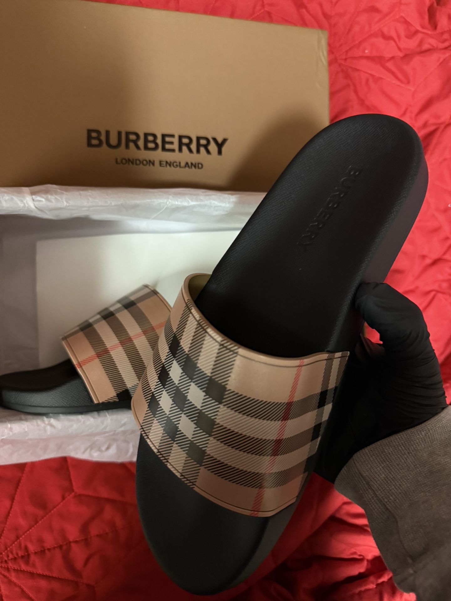 Burberry slides 