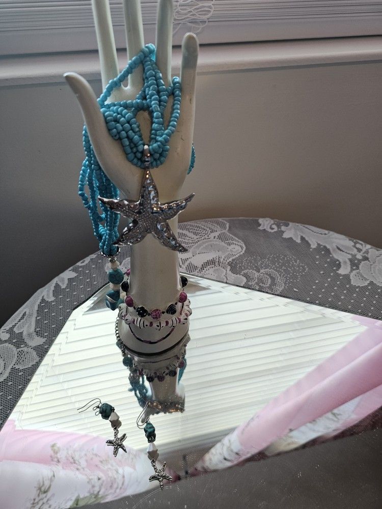 $75.00 - Starfish Statement Necklace & Earings Set! Turquoise/Silver Embellishments! Large/Weighted Starfish Medallion! Like New Condition!