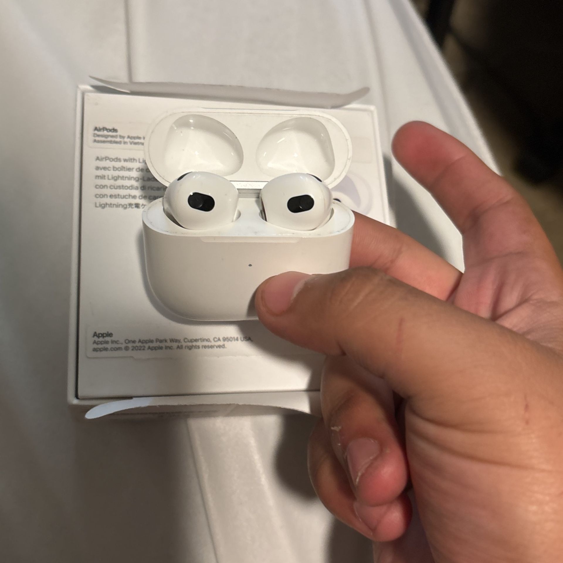 Air Pods Gen 3 Lighting Case