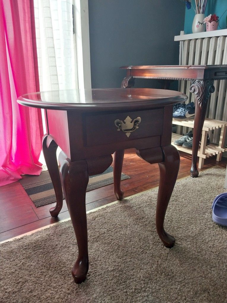Oval Accent Vintage Solid Wood End Table