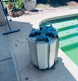 Pool filter ribs