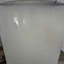 White Frigidaire Dishwasher “ Like New”