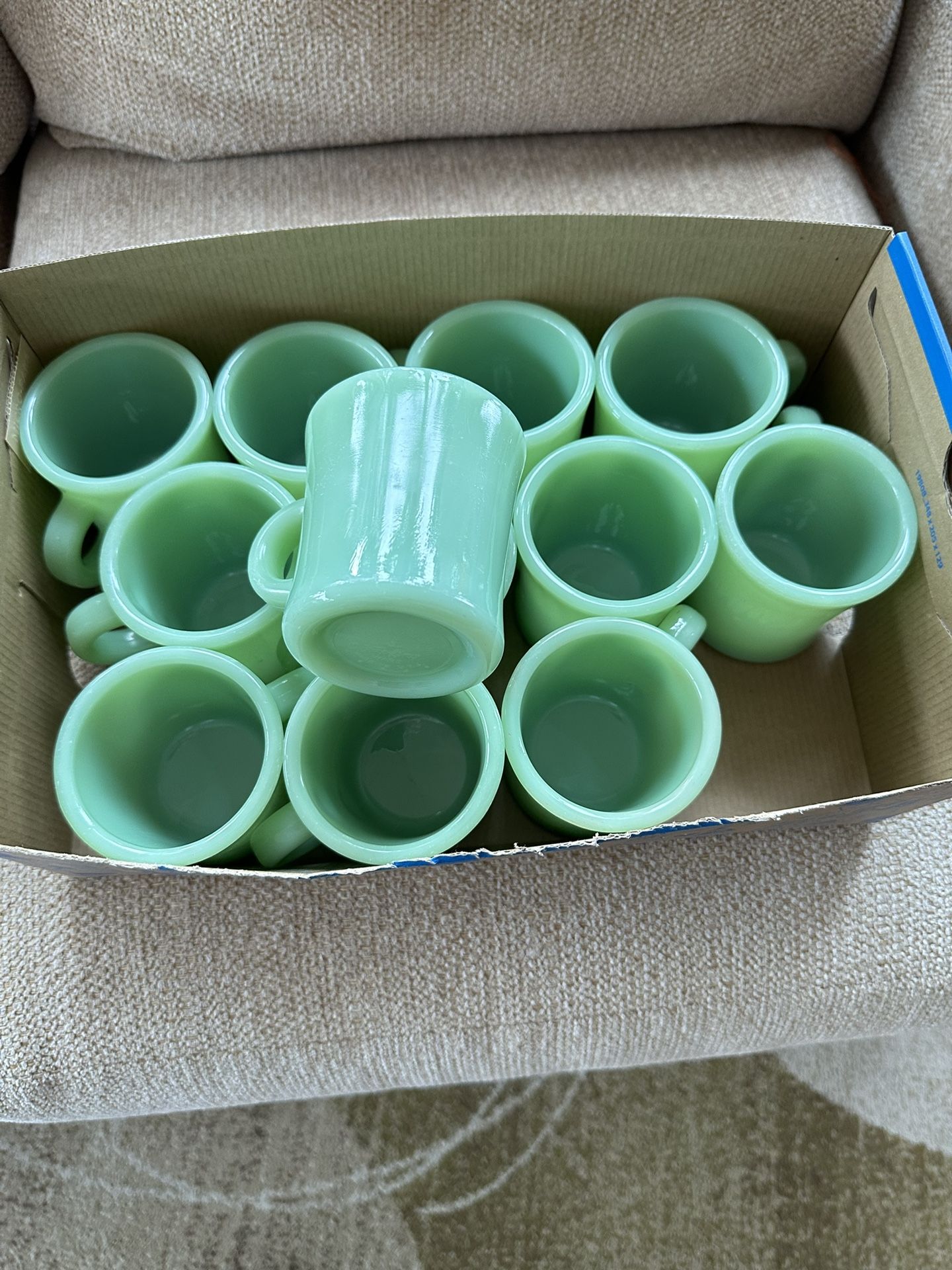 Garage Sale, Antiques, Collectables, MCM, Beer / Automotive Signs, Jadeite, Uranium Glass