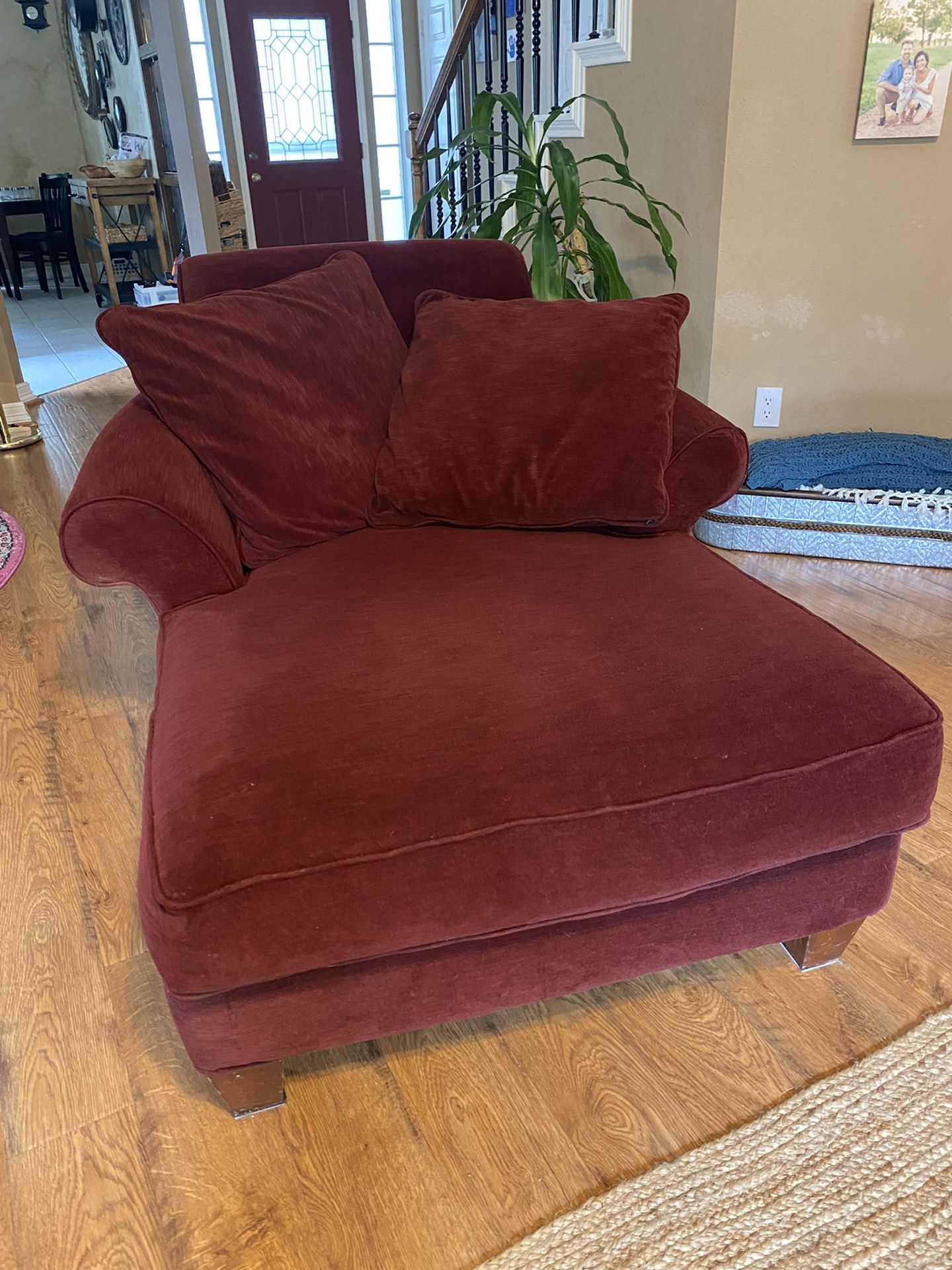 Oversized Chaise Lounge for Living Room