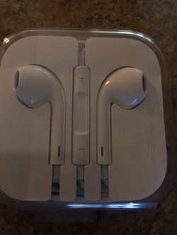 Apple ear pods