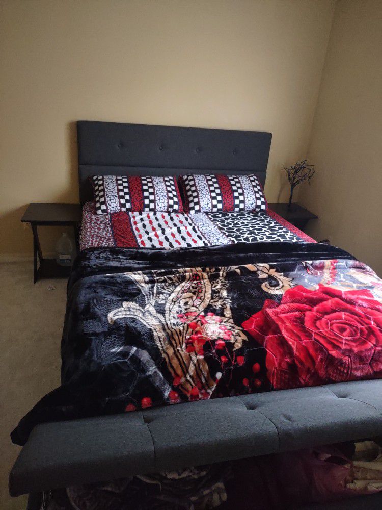 New Bed Set With Nightstand 
