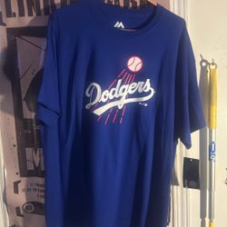 New Majestic Dodgers Shirt Men’s XL