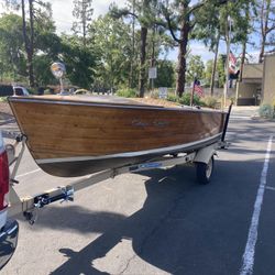 1951 Chriscraft 17’ antique wooden boat 