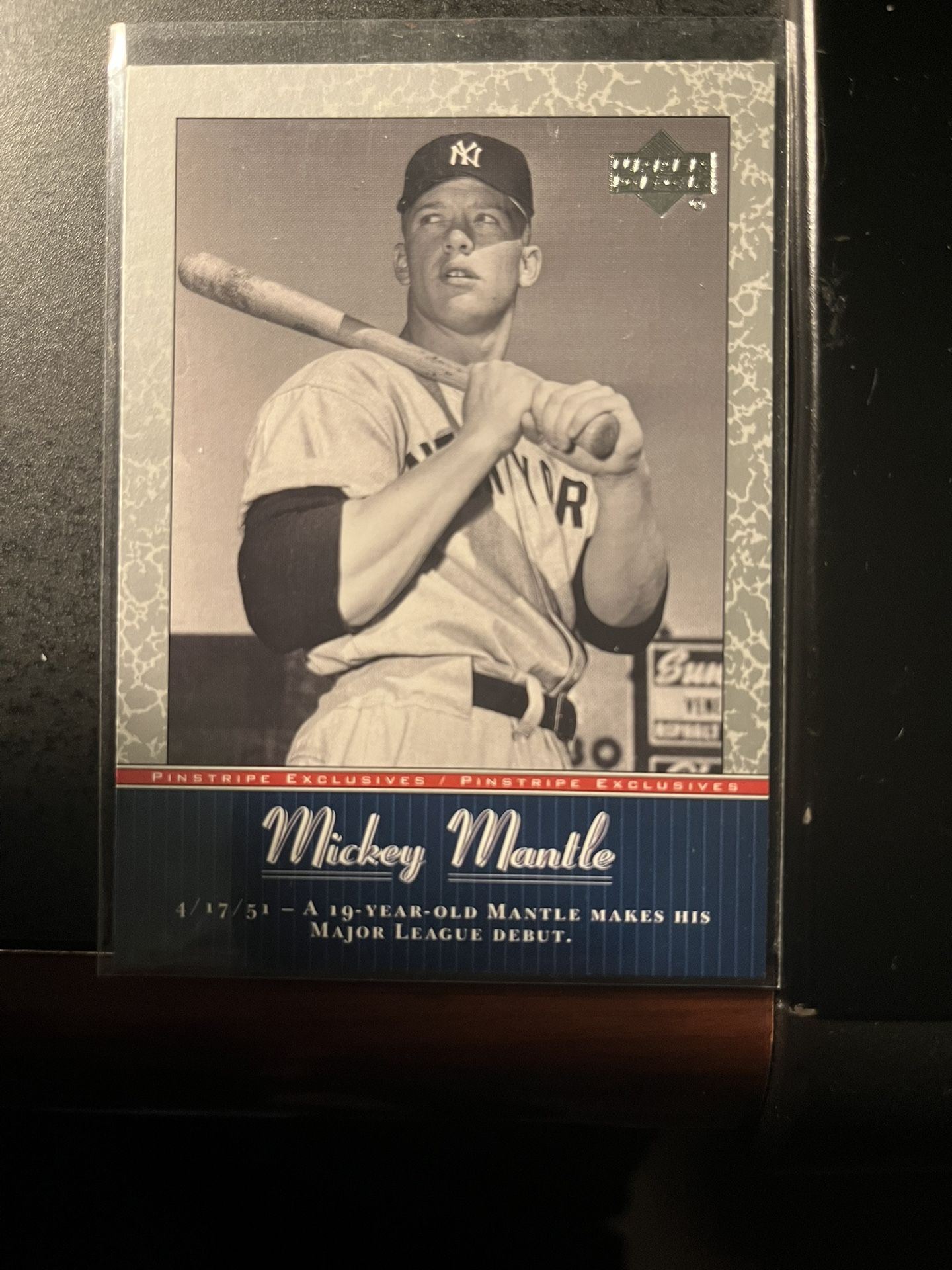 Mickey Mantle  ‘01 Upper Deck Pinstripe Exclusive 