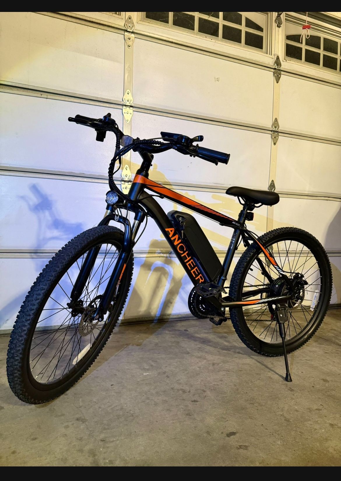ANCHEER MOUNTAIN ELECTRIC BIKE LIKE NEW (63 MILES)