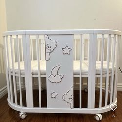 White modern baby crib