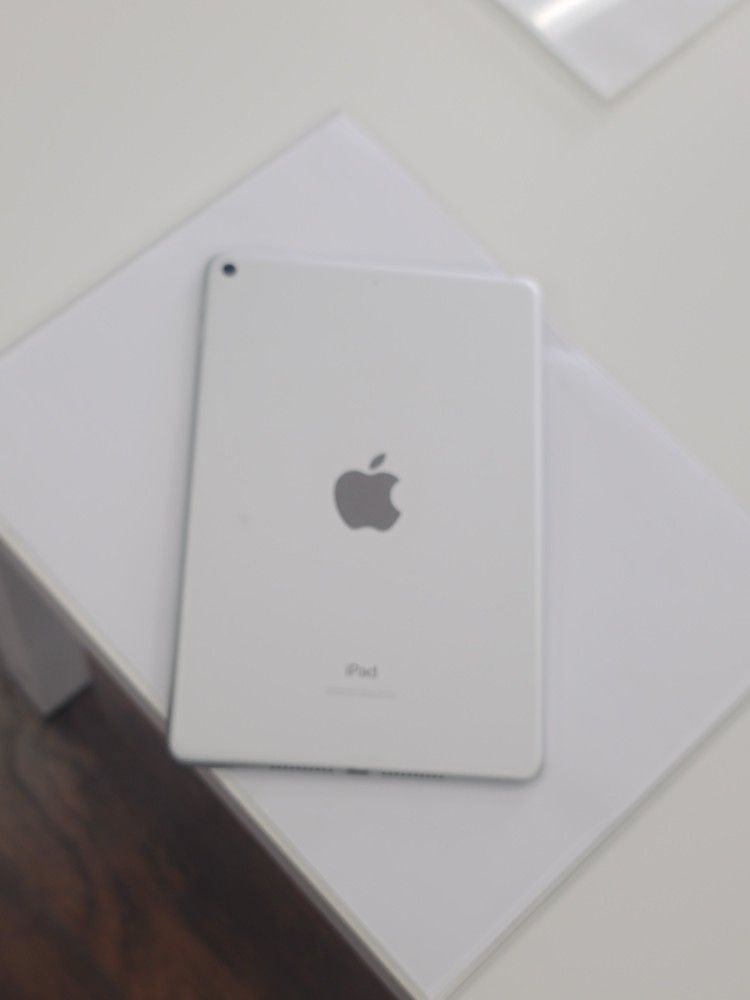 Apple IPad Mini 5 - Comes With 90 Days warranty