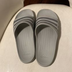 Adidas Mens Slippers Size 8