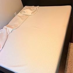 Queen bed+free bed frame