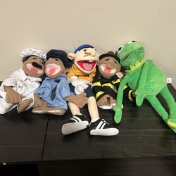 Jeffy Puppet Along With Other Puppets 