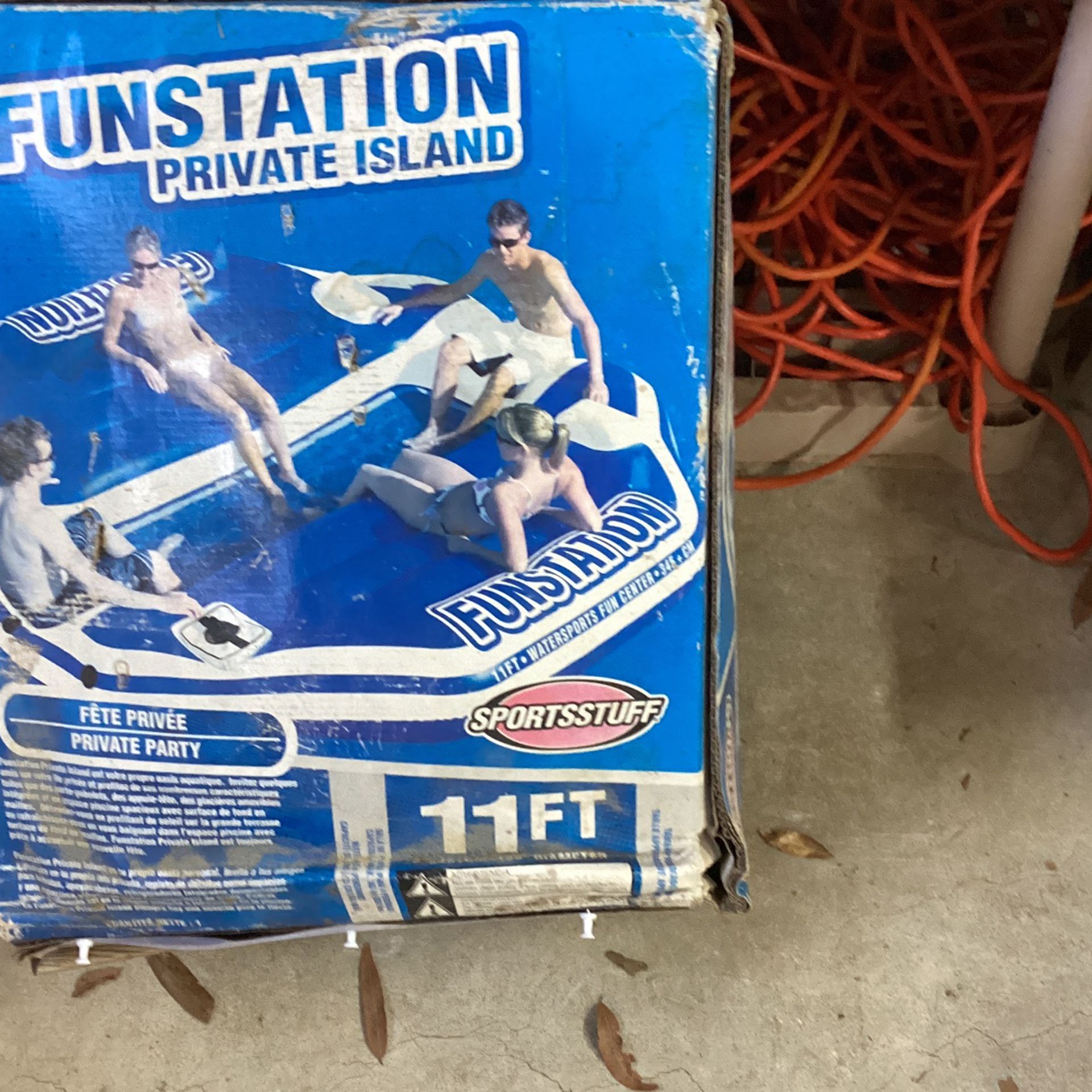 FUNSTATION Private Island. Sport stuff.