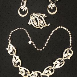 Vintage Rhinestone Necklace Brooch Earrings