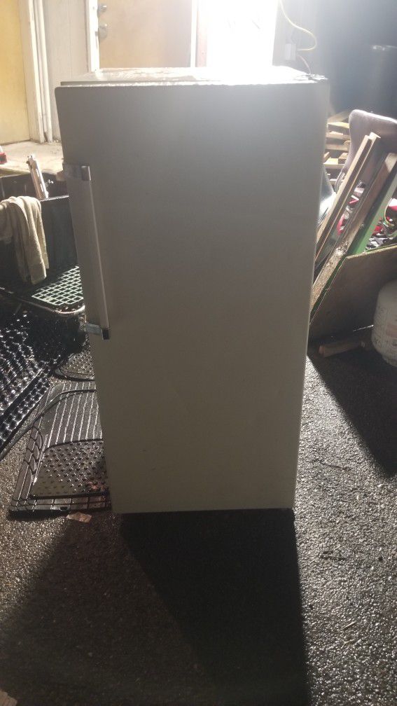 Mini Upright Freezer 