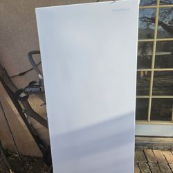 Insignia Upright Freezer