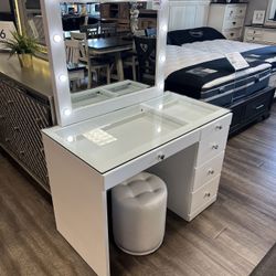 Vanity Only $350 Pick Up In Perris Today 