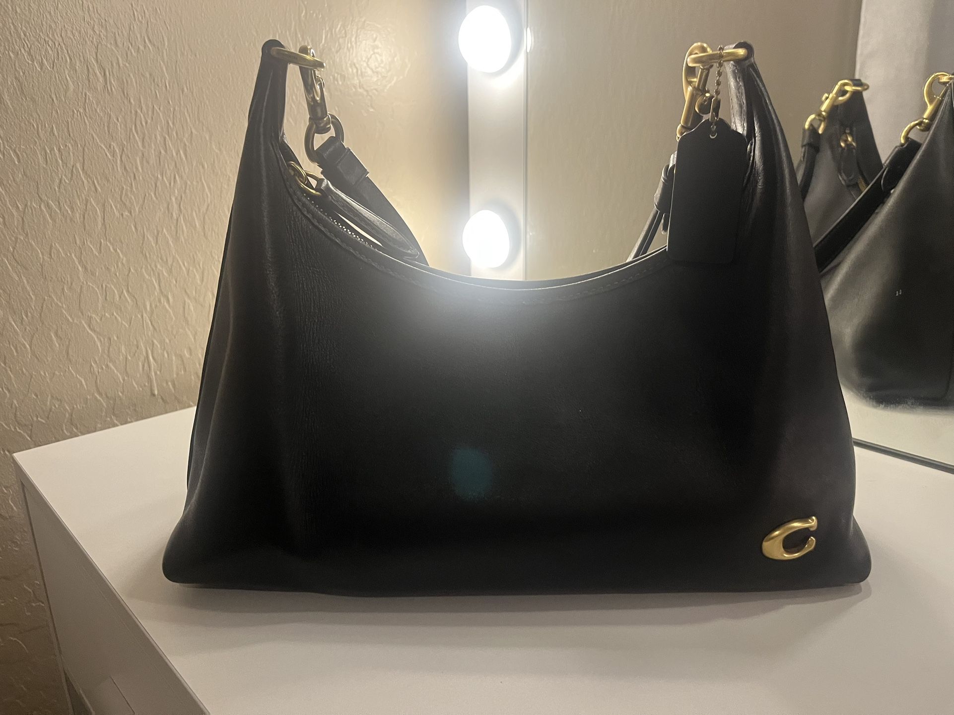 Authentic Coach Black Leather Purse – Gold Hardware