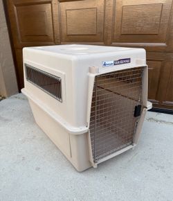 Size L 36*24*26 inches plastic heavy-duty plastic dog carrier cage Petmate,