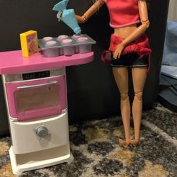 Barbie Oven W/Color Change Muffins