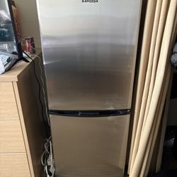 Mini Fridge + Freezer