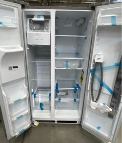 New Frigidaire Refrigerator