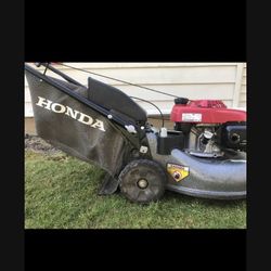 22” Honda Self Propelled Lawn Mower