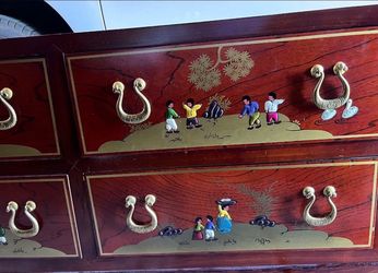 Dresser- 4 drawer