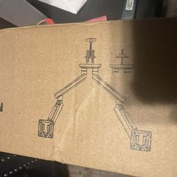 Huanuo Dual Monitor Arms. New!!  30.00 OBO 